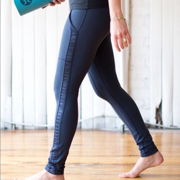 LULULEMON | Practice Daily Ruffle Ribbon Leggings - Picture 2 of 15